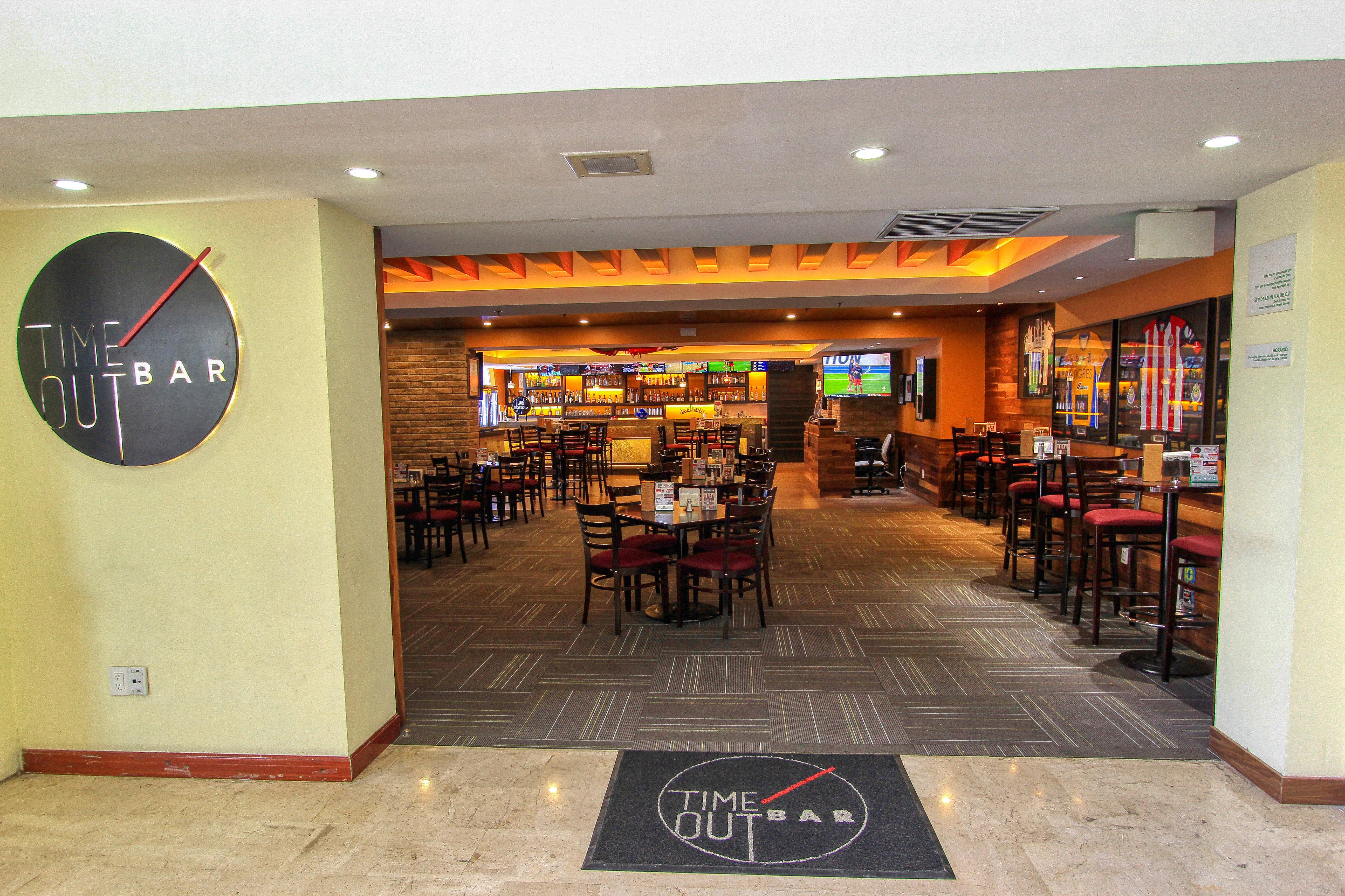 Holiday Inn Leon By Ihg Exteriör bild
