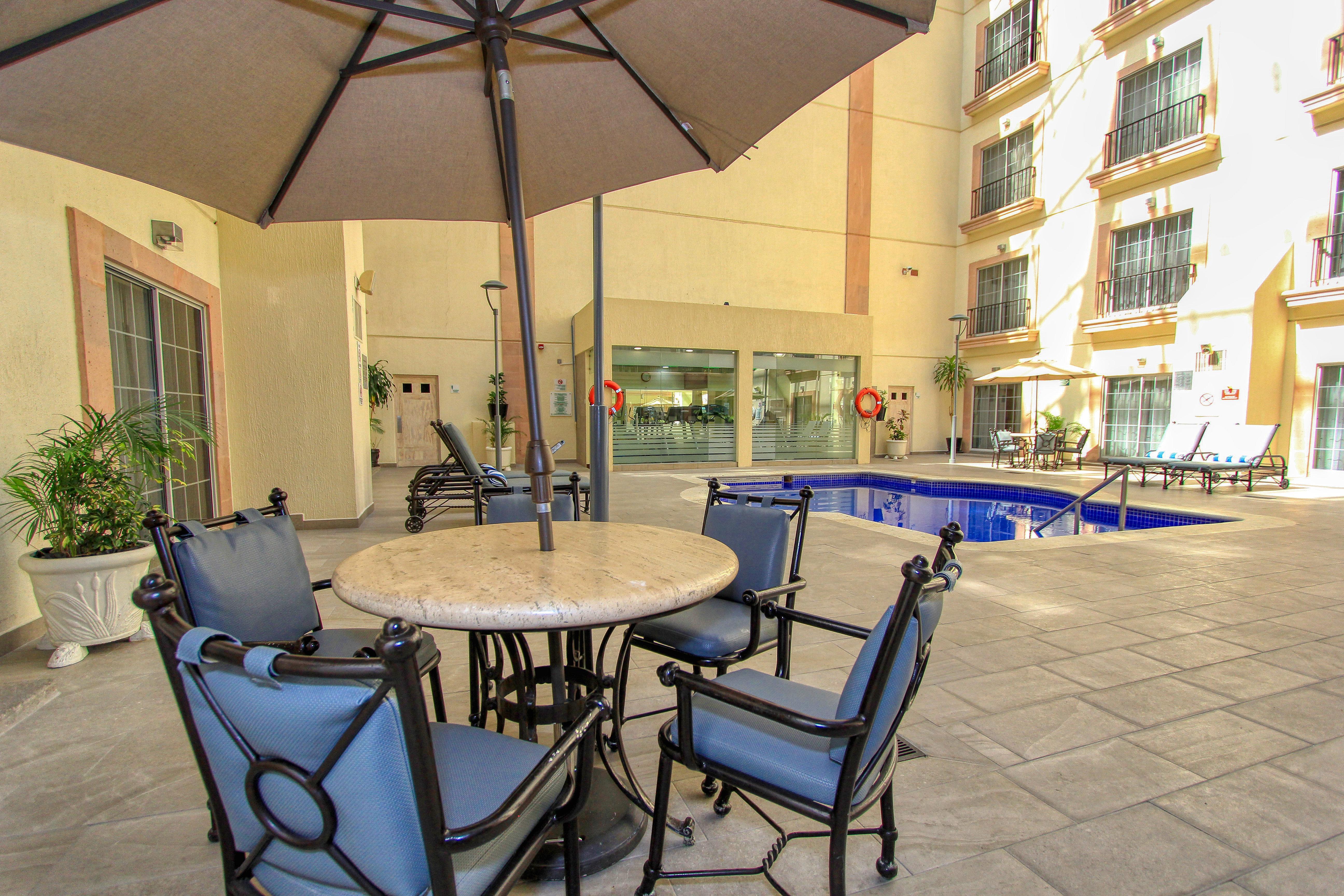 Holiday Inn Leon By Ihg Exteriör bild