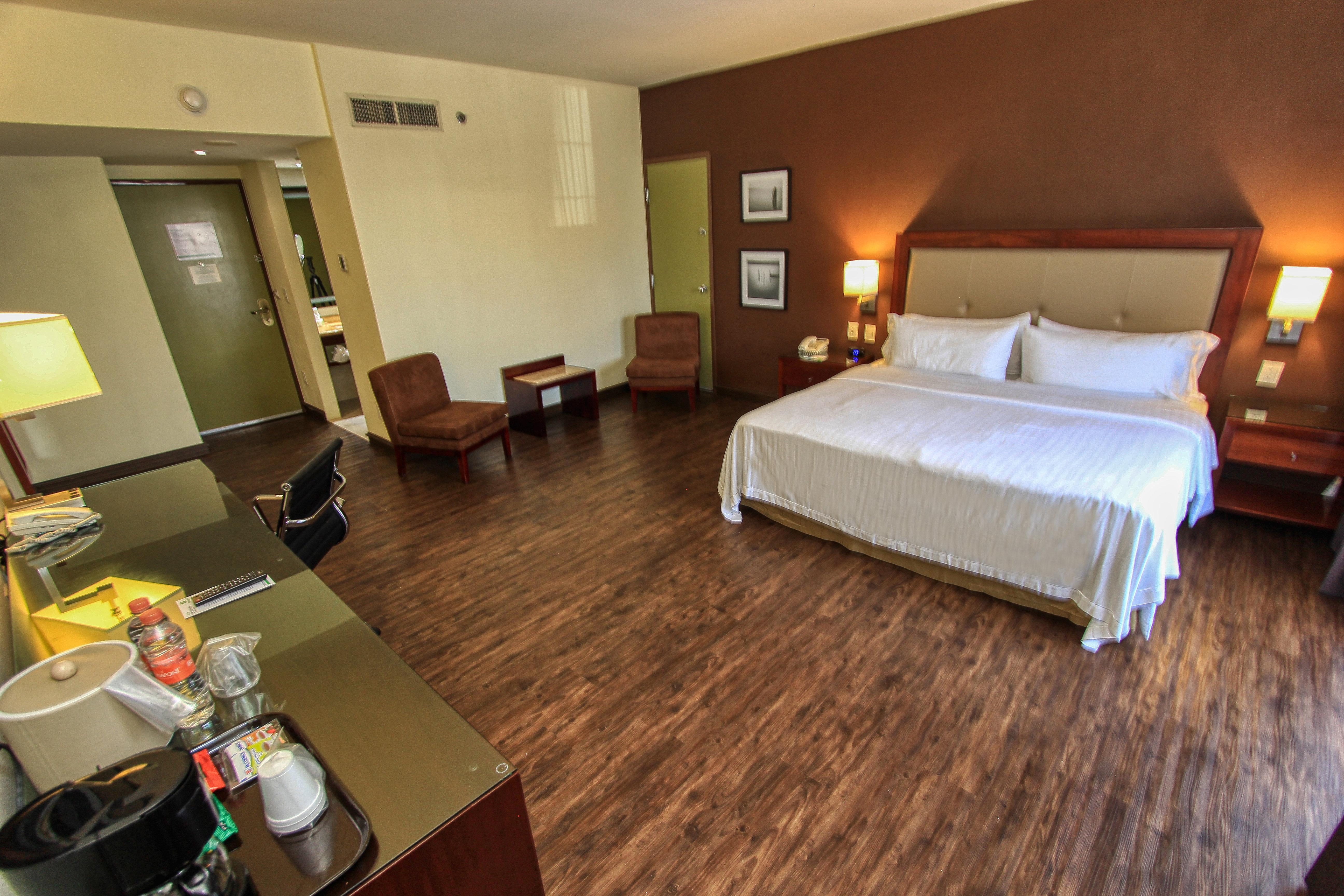 Holiday Inn Leon By Ihg Exteriör bild