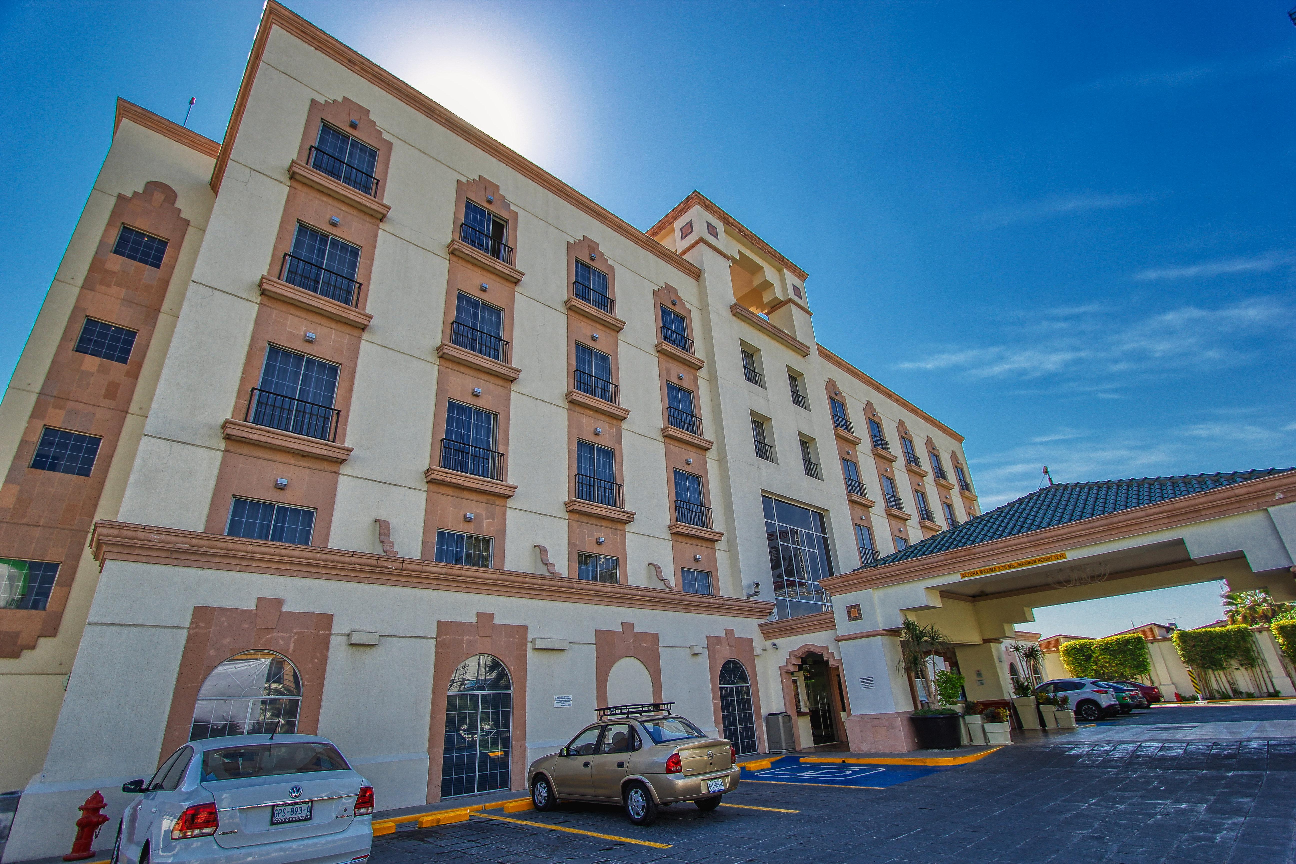 Holiday Inn Leon By Ihg Exteriör bild