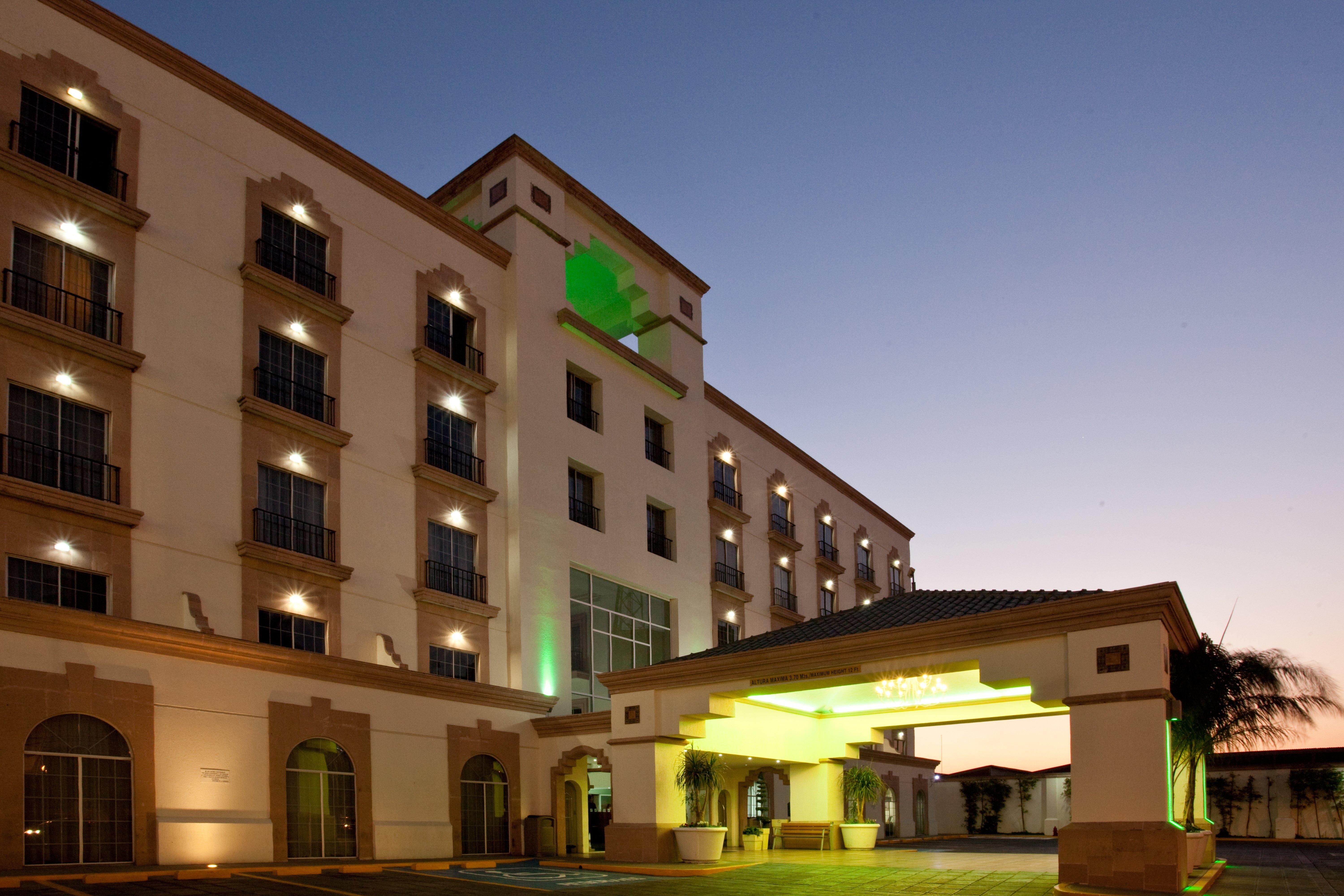 Holiday Inn Leon By Ihg Exteriör bild