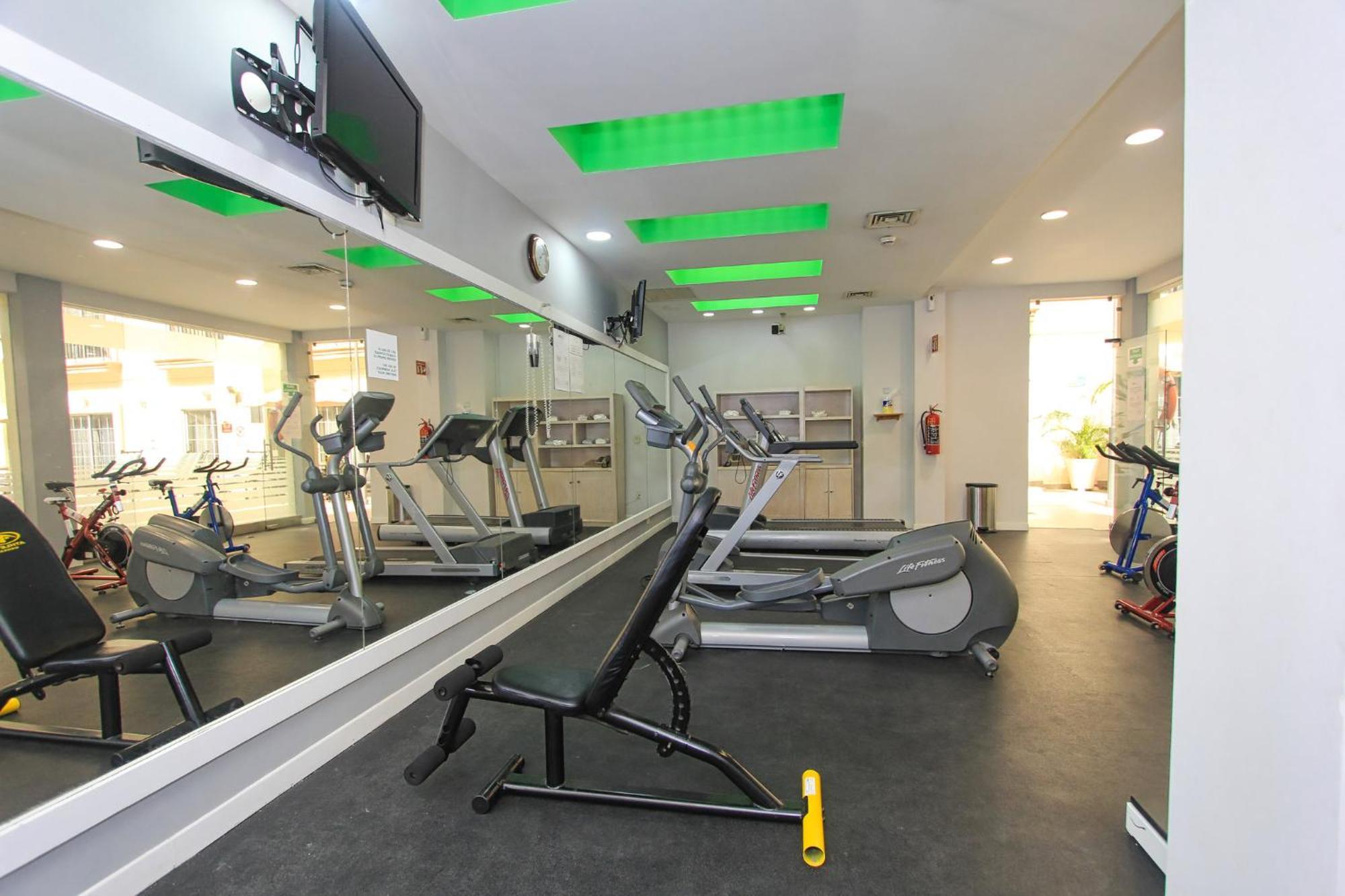 Holiday Inn Leon By Ihg Exteriör bild