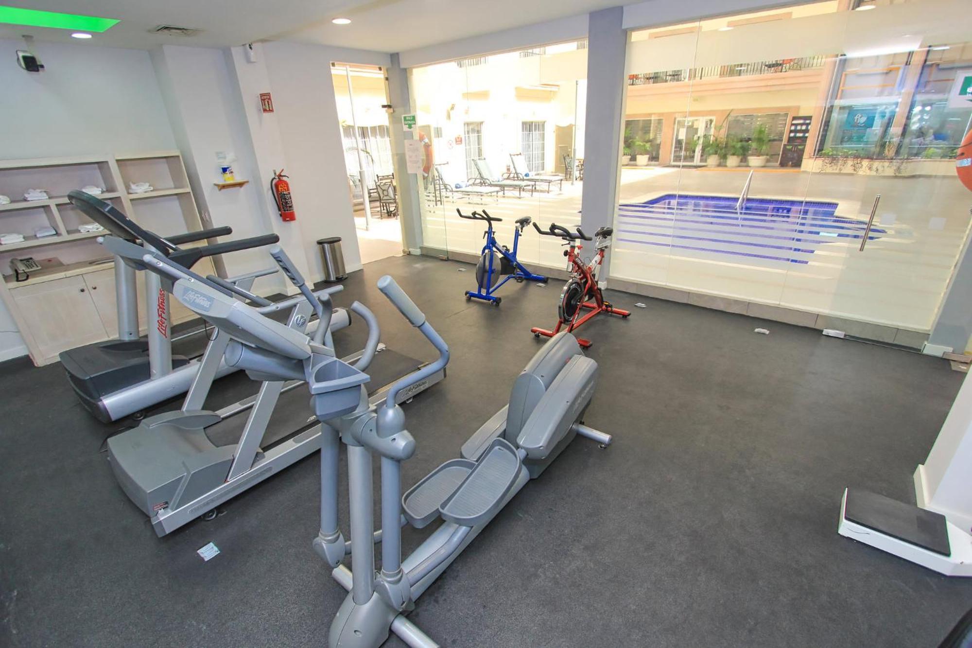 Holiday Inn Leon By Ihg Exteriör bild