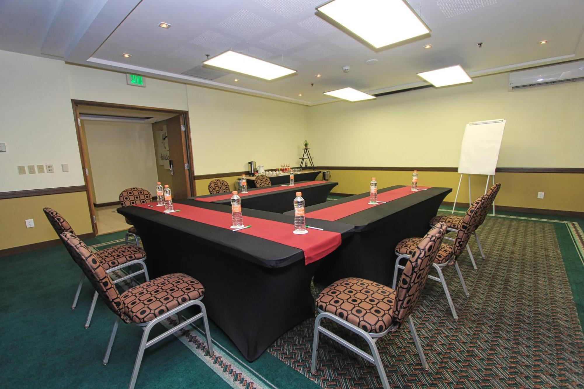 Holiday Inn Leon By Ihg Exteriör bild